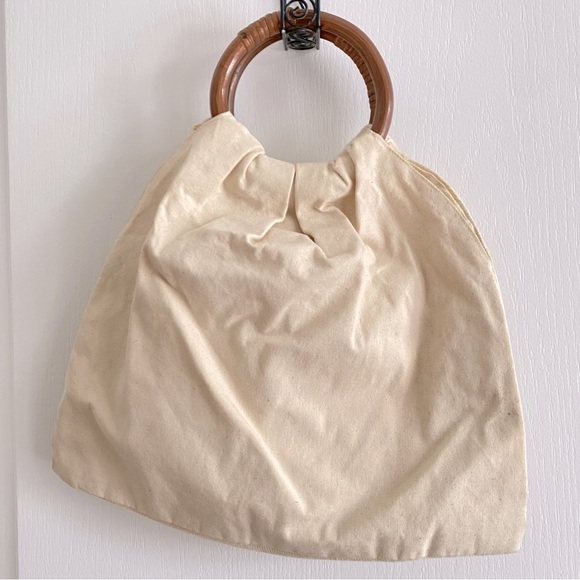 Embroidered purse w/ wood handles - Picture 2 of 4